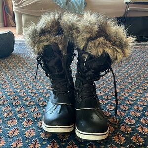 ALEADER Women Snow Boots Winter Waterproof Warm Mid-Calf Boots ONLY WORN ONCE